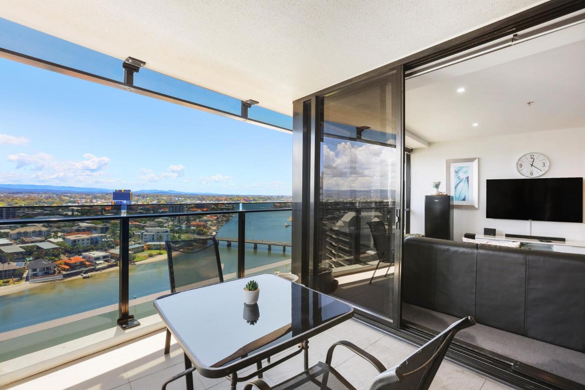 Circle On Cavill 2, 3, 4 & 5 Bedroom Skyhomes & Sub Penthouses By Gold Coast Holidays מראה חיצוני תמונה