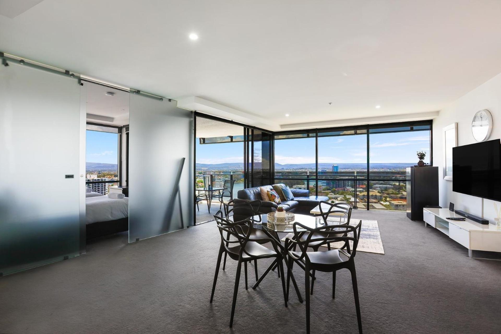 Circle On Cavill 2, 3, 4 & 5 Bedroom Skyhomes & Sub Penthouses By Gold Coast Holidays מראה חיצוני תמונה