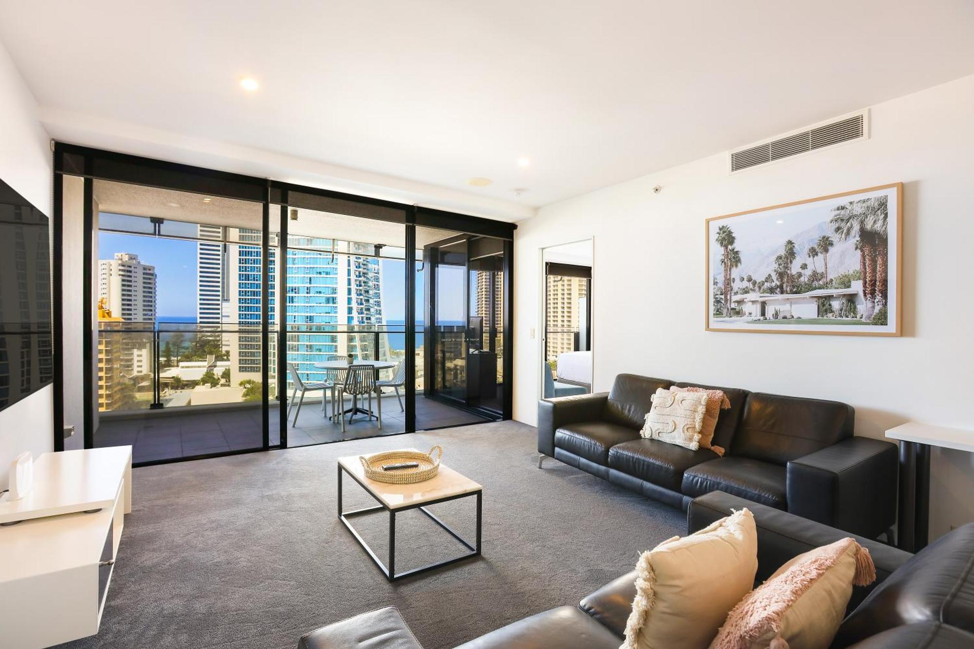 Circle On Cavill 2, 3, 4 & 5 Bedroom Skyhomes & Sub Penthouses By Gold Coast Holidays מראה חיצוני תמונה
