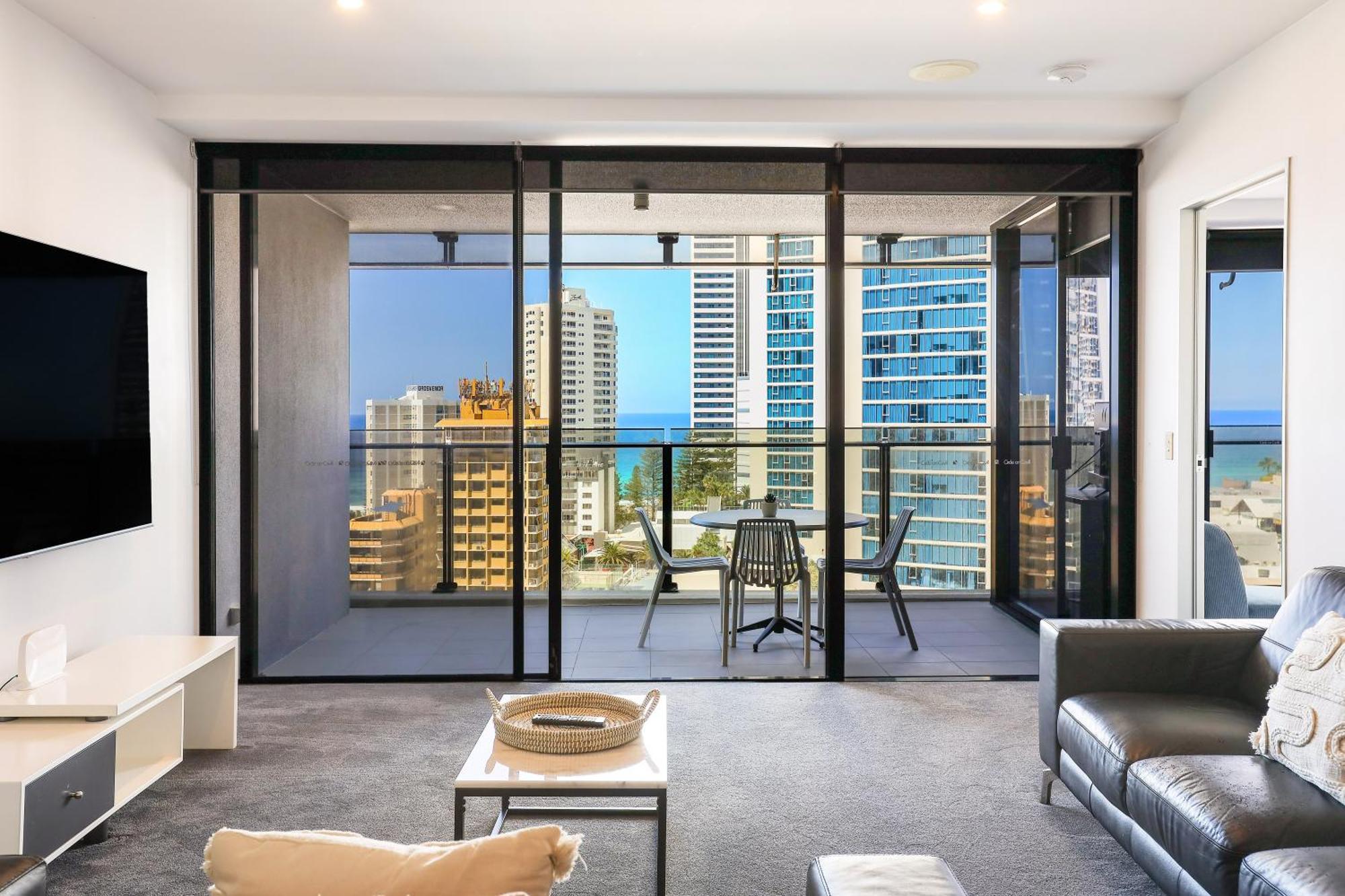 Circle On Cavill 2, 3, 4 & 5 Bedroom Skyhomes & Sub Penthouses By Gold Coast Holidays מראה חיצוני תמונה