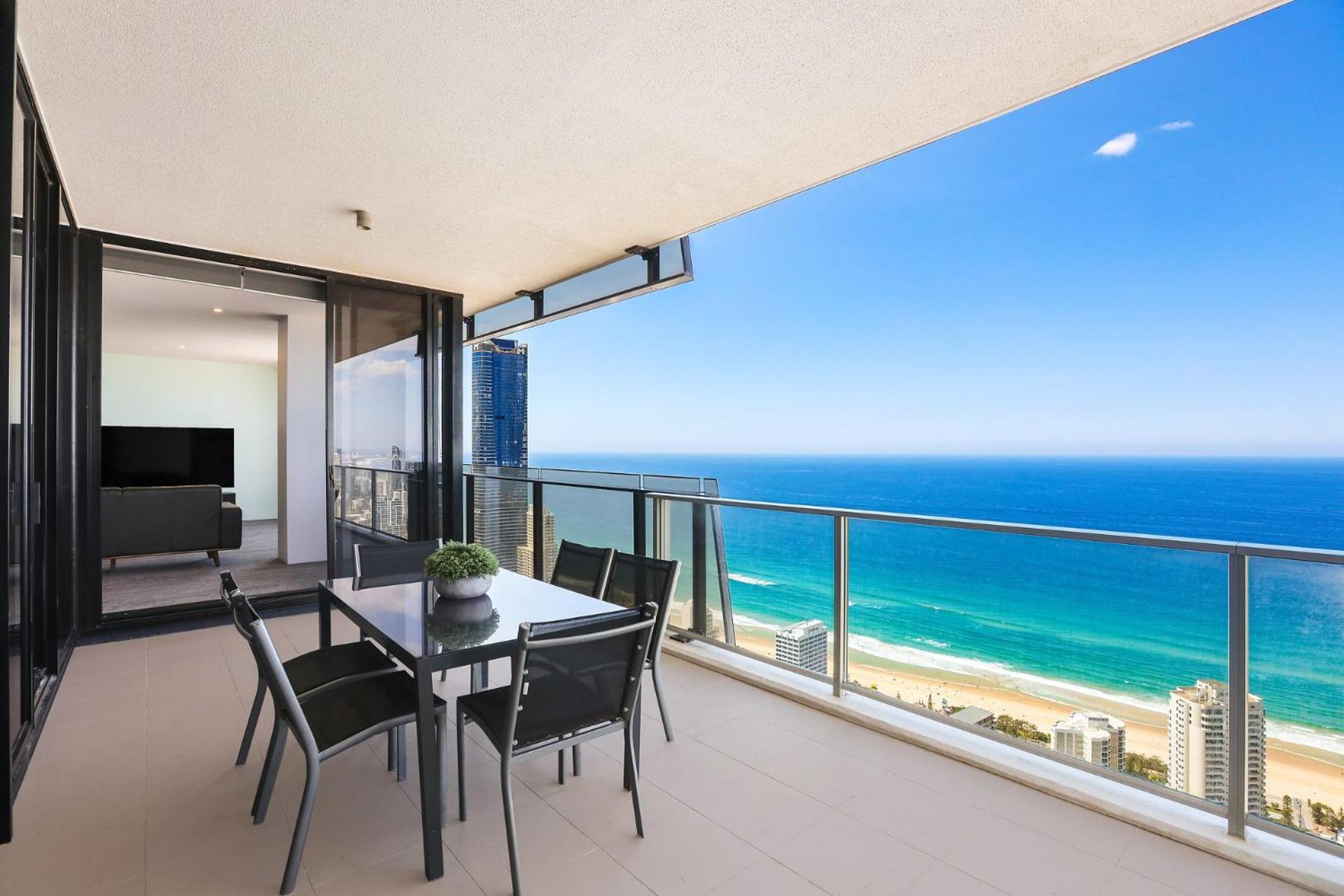 Circle On Cavill 2, 3, 4 & 5 Bedroom Skyhomes & Sub Penthouses By Gold Coast Holidays מראה חיצוני תמונה