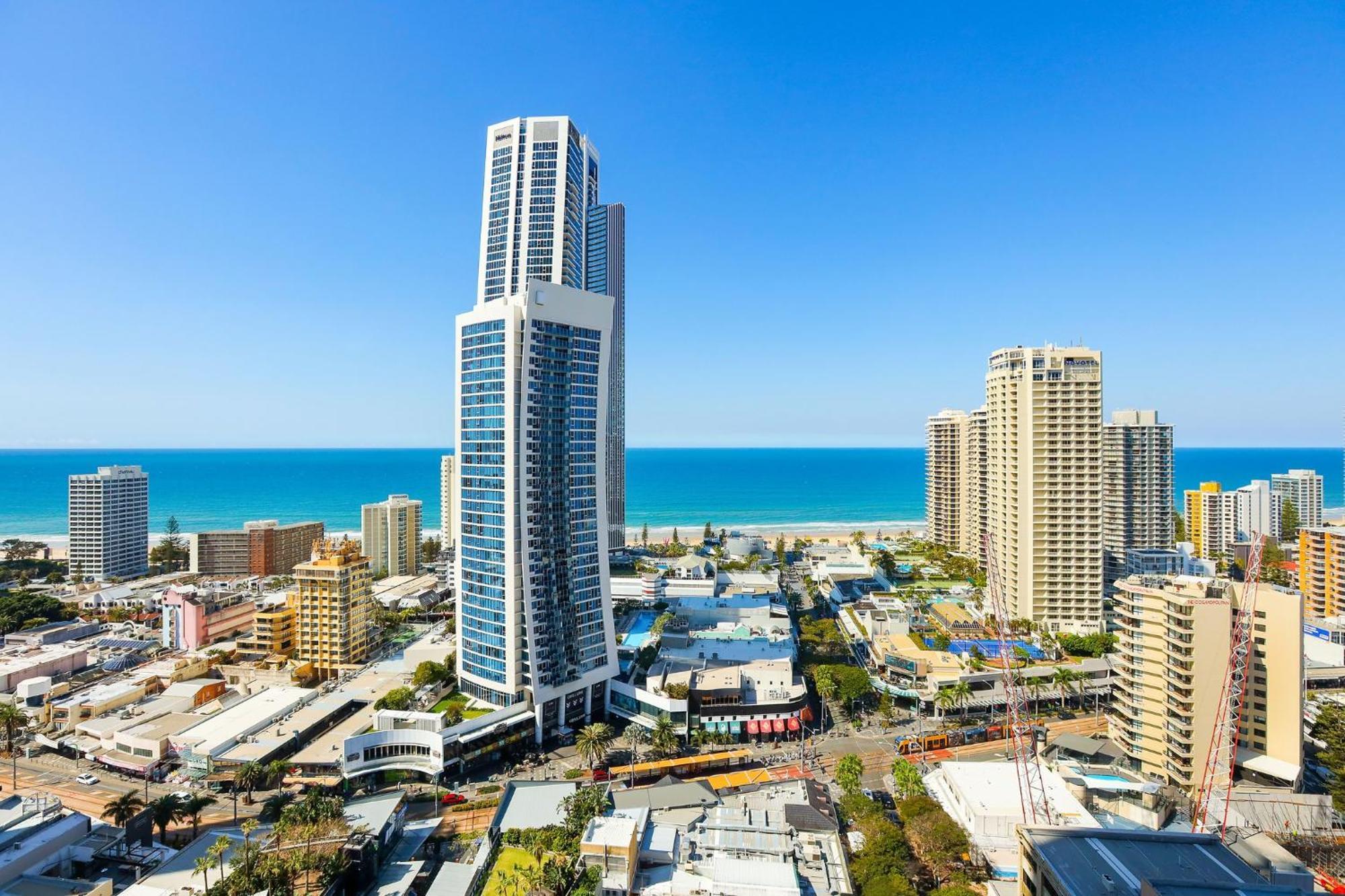 Circle On Cavill 2, 3, 4 & 5 Bedroom Skyhomes & Sub Penthouses By Gold Coast Holidays מראה חיצוני תמונה